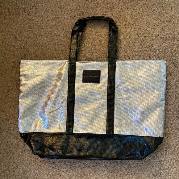 Victoria's Secret Handbags - NWOT ~ Victoria's Secret ~ LARGE TOTE zipper bag!!